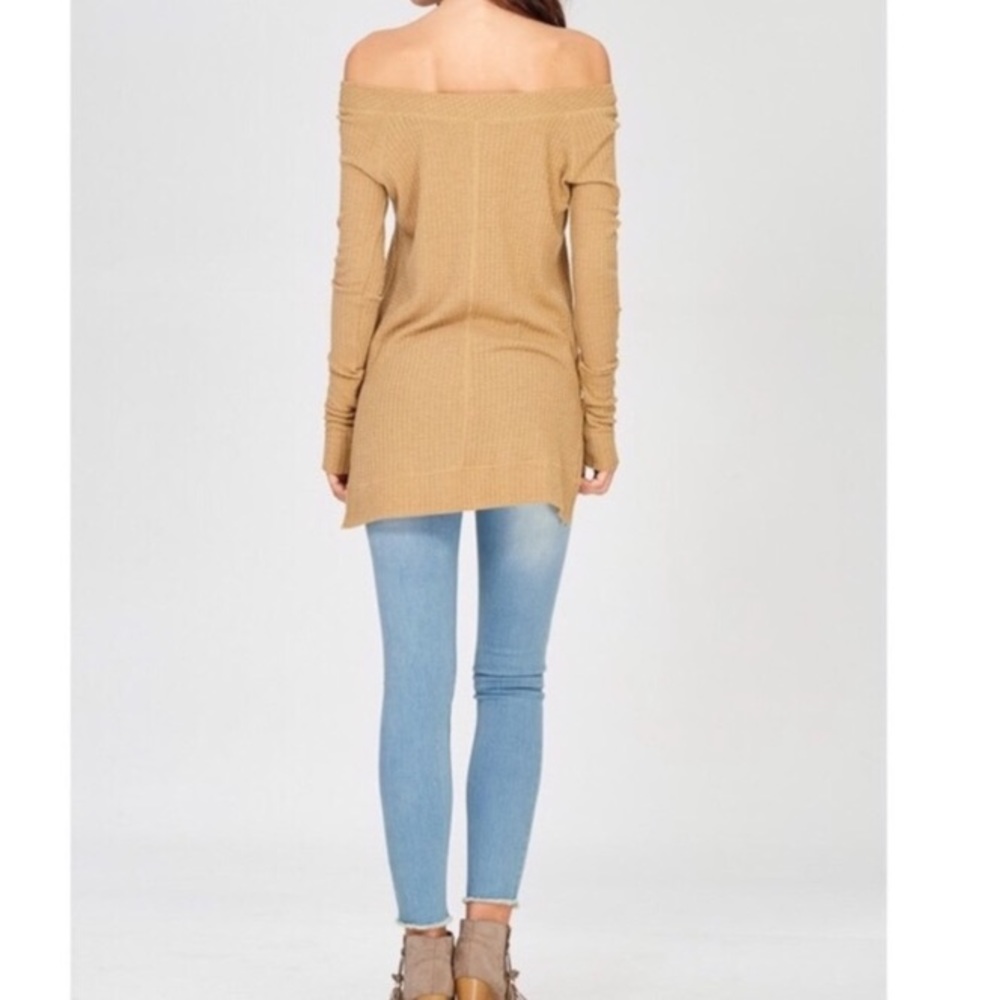 NWT Mustard Off Shoulder Waffle Top - Picture 3 of 4